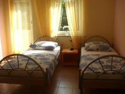 Gemuetliches Appartement In Umag Mit Garten Apartment
