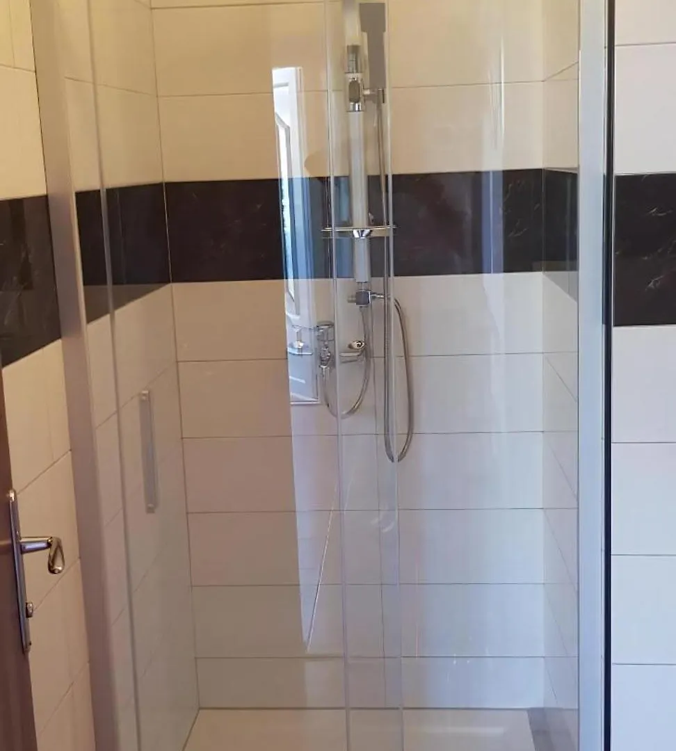 Gemuetliches Appartement In Umag Mit Garten Apartment