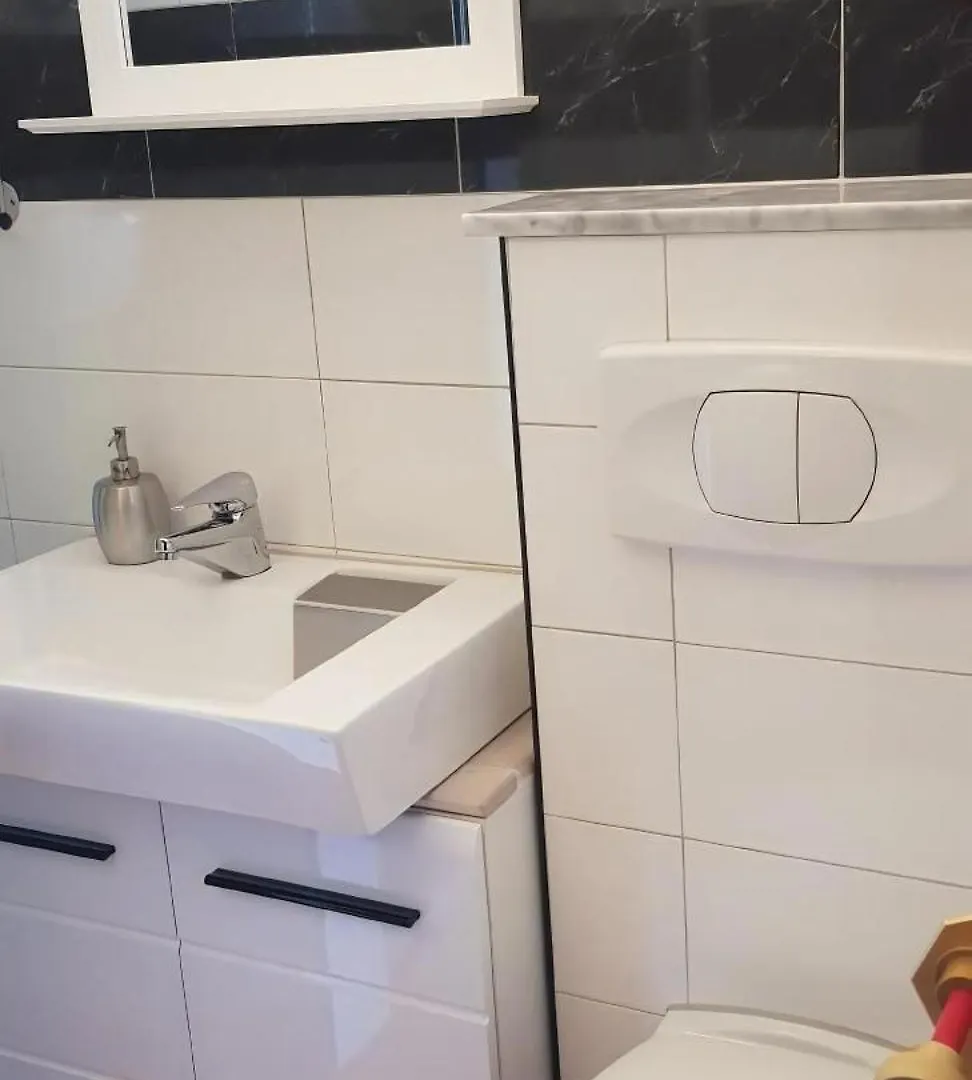 Gemuetliches Appartement In Umag Mit Garten Croatia